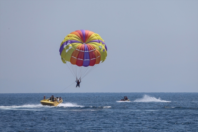 Antalya bayramda 400 bin kişiyi ağırladı